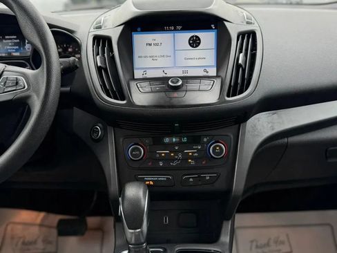 Used 2019 Ford Escape SE FWD image 9