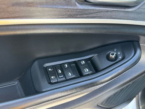 Used 2024 Jeep Grand Cherokee L Limited w/ Luxury Tech Group II AWD/4WD image 12