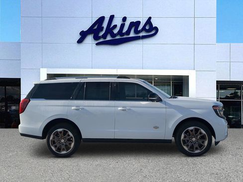 New 2026 Ford Expedition King Ranch AWD/4WD image 1