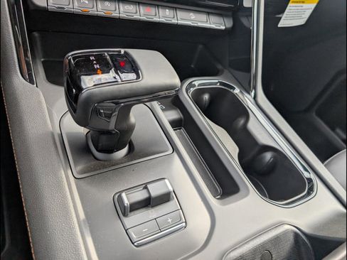 New 2026 GMC Sierra 1500 AT4 w/ AT4 Premium Package AWD/4WD image 14