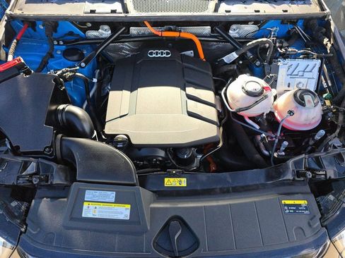 Used 2020 Audi Q5 e Premium Plus w/ Premium Plus Package image 35