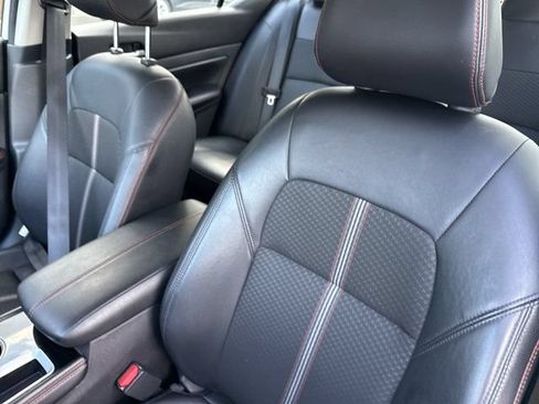 Used 2024 Nissan Altima 2.5 SR FWD image 12