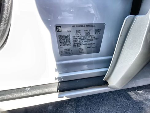 Used 2023 Chevrolet Traverse Premier image 34