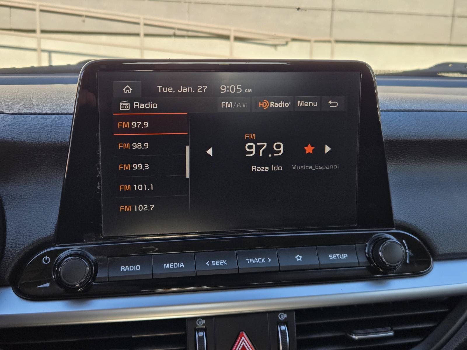 Used 2024 Kia Forte LXS w/ LXS Technology Package FWD image 9