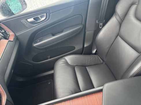 Certified 2024 Volvo XC60 B5 Plus image 33