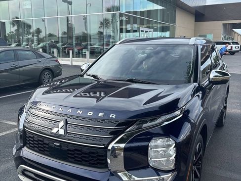 Used 2022 Mitsubishi Outlander SEL FWD image 1