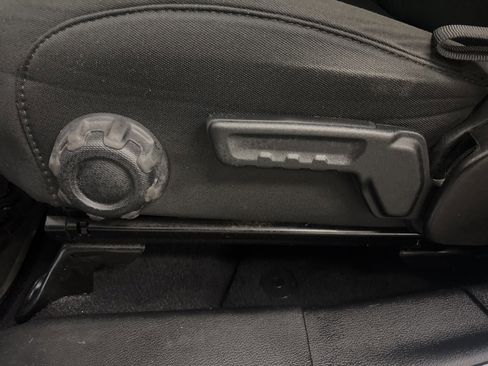 Used 2019 Jeep Wrangler Unlimited Sport S image 14