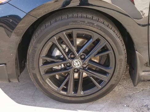 Used 2025 Toyota Camry SE image 5