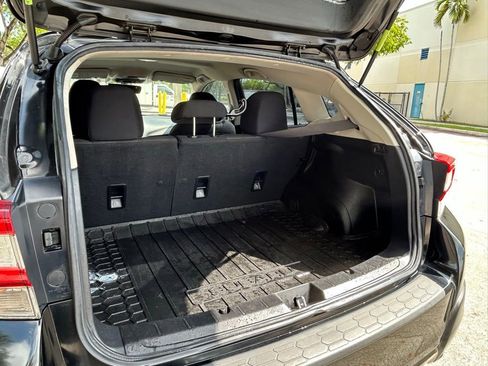 Used 2019 Subaru Crosstrek 2.0i AWD/4WD image 38