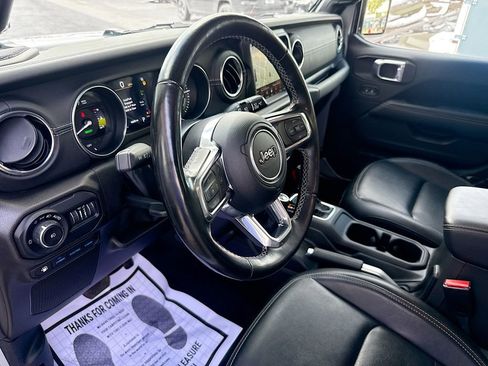 Used 2022 Jeep Wrangler Unlimited Sahara w/ Cold Weather Group image 25