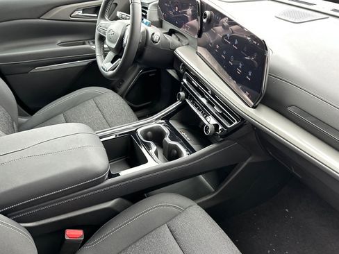 New 2025 Chevrolet Traverse LT w/ Enhanced Driving Package image 16