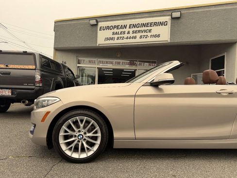 Used 2016 BMW 228i xDrive Convertible AWD/4WD image 9