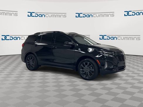 Used 2024 Chevrolet Equinox RS AWD/4WD image 2