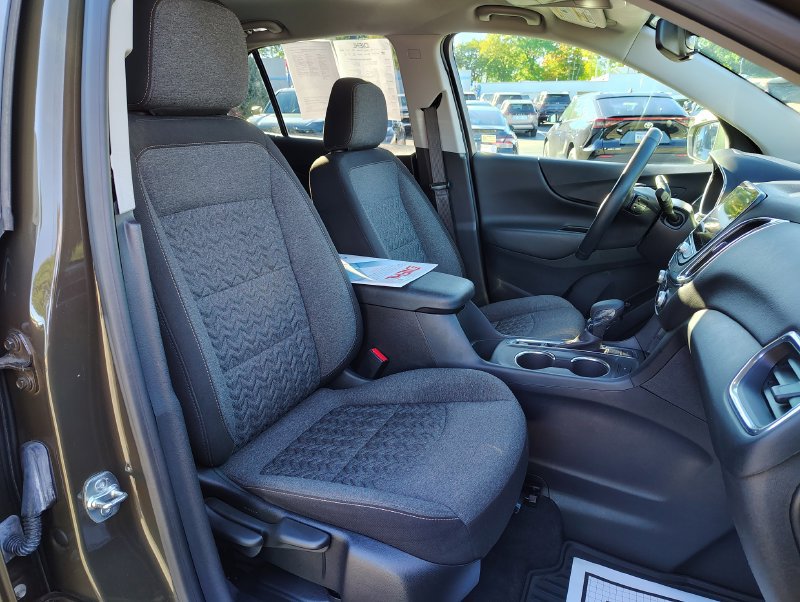 Used 2024 Chevrolet Equinox LT AWD/4WD image 24
