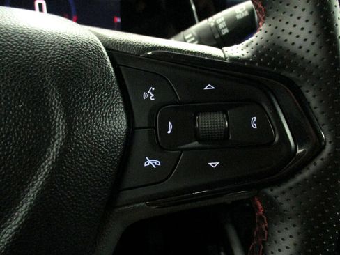 Used 2024 Chevrolet TrailBlazer RS w/ Convenience Package image 23