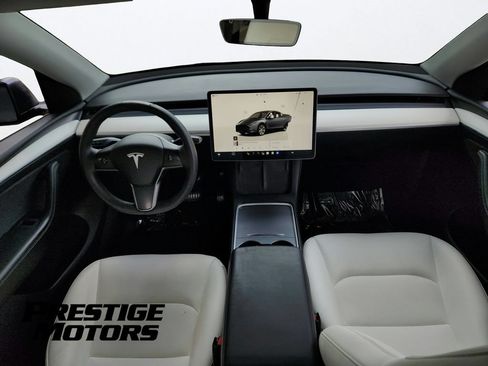 Used 2023 Tesla Model Y Long Range AWD/4WD image 23