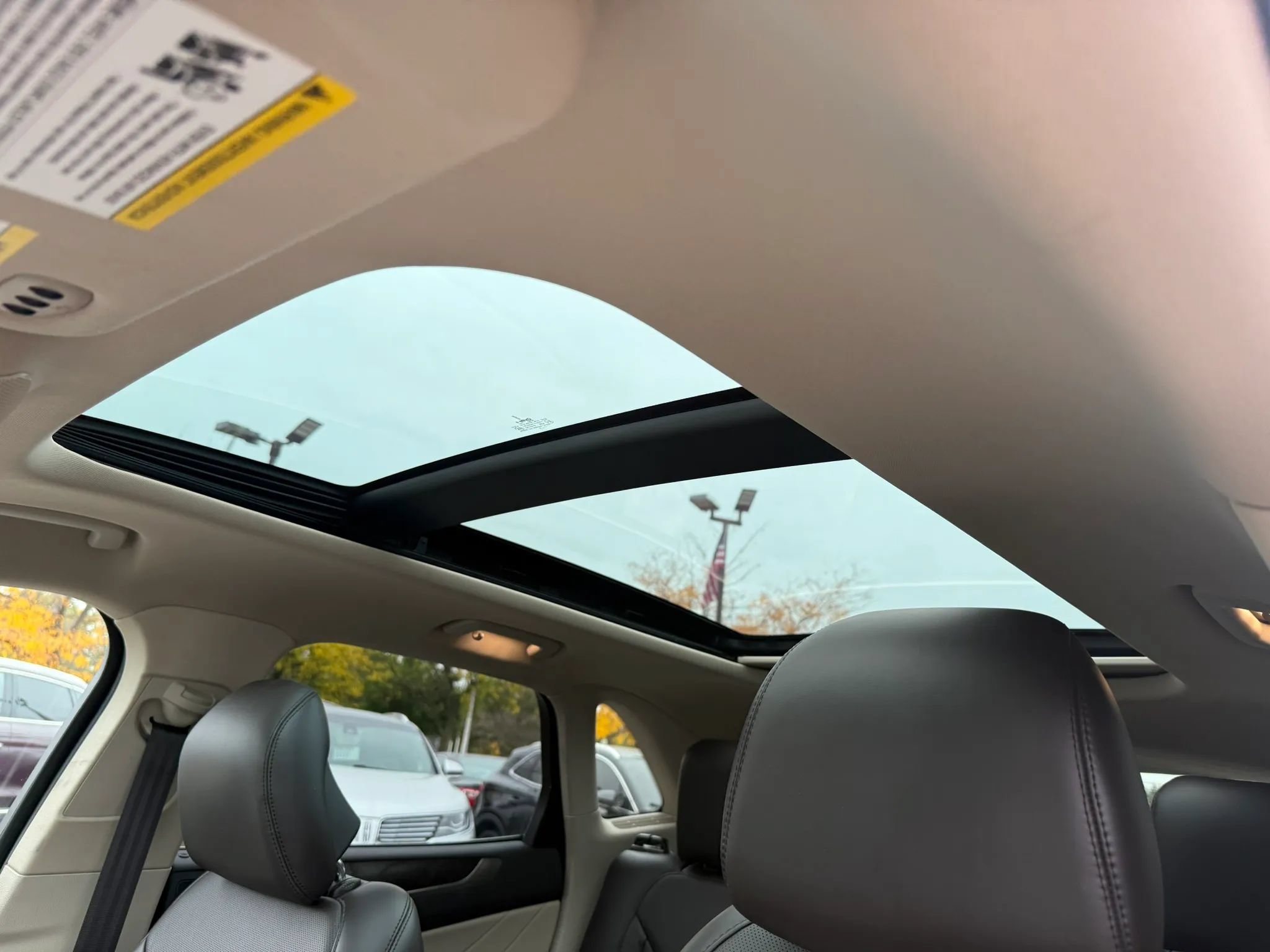 Used 2018 Lincoln MKC Reserve w/ Lincoln MKC Climate Package AWD/4WD image 19