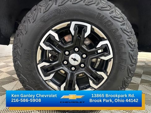 Used 2023 Chevrolet Silverado 1500 ZR2 image 28