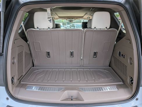 New 2026 GMC Yukon Denali w/ Denali Reserve Package AWD/4WD image 18