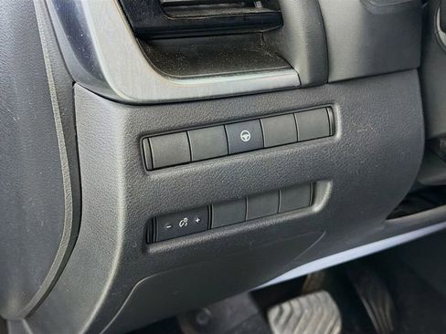 Used 2021 Nissan Rogue SV image 9