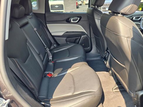 Used 2022 Jeep Compass Limited w/ Elite Group image 10