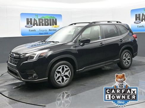 Used 2023 Subaru Forester Premium AWD/4WD image 1