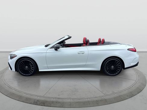 Used 2024 Mercedes-Benz CLE 450 4MATIC Cabriolet image 2