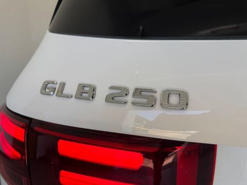 Used 2026 Mercedes-Benz GLB 250 image 37