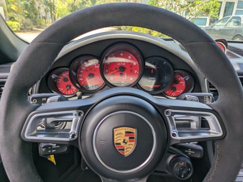 Used 2018 Porsche 911 Targa 4 GTS AWD/4WD image 28