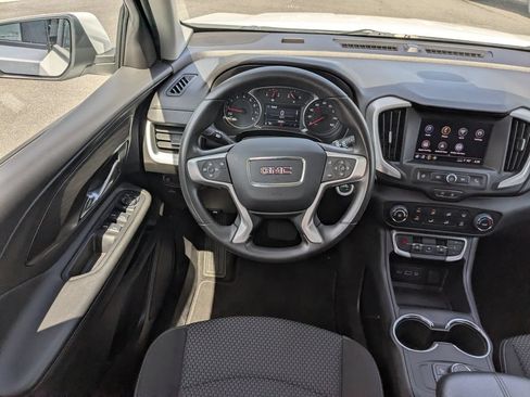 Used 2024 GMC Terrain SLE FWD image 16