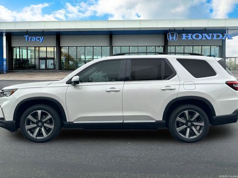New 2025 Honda Pilot Elite image 7