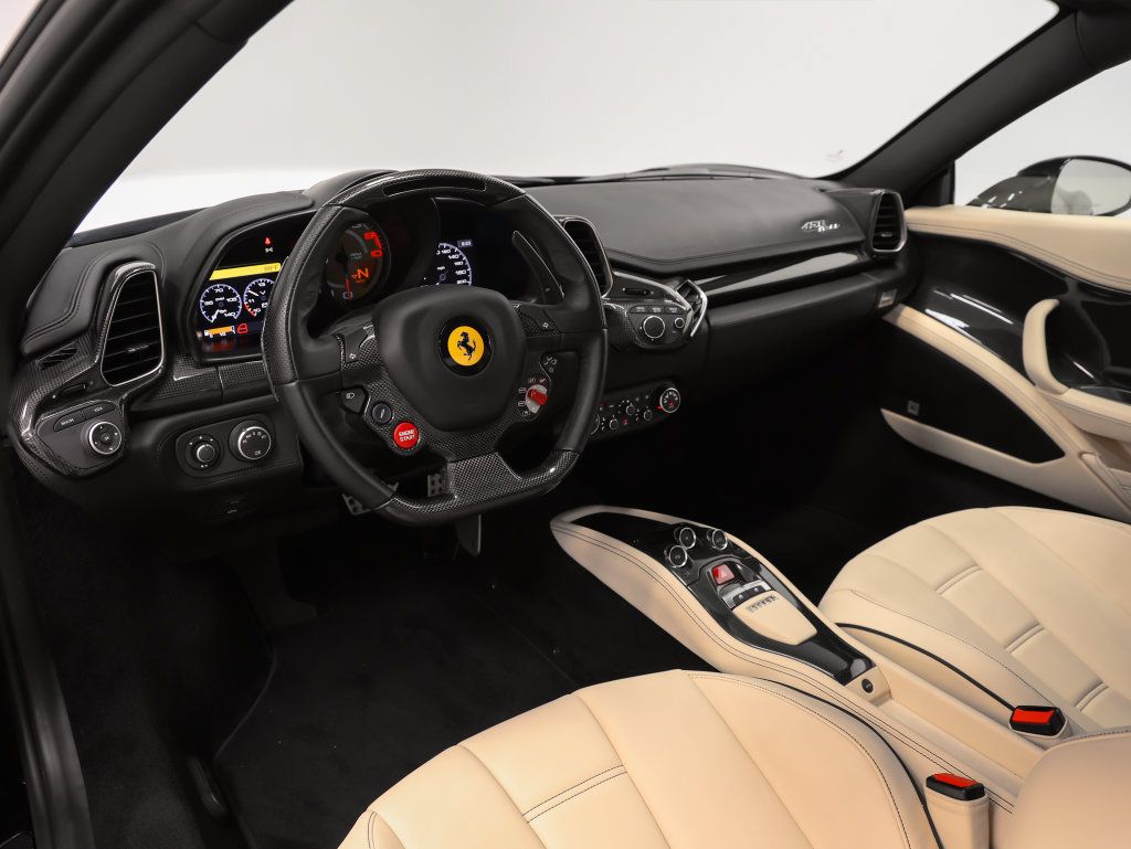 Used 2010 Ferrari 458 Italia Coupe RWD image 56