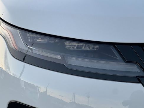 Used 2026 Land Rover Range Rover Evoque S image 10