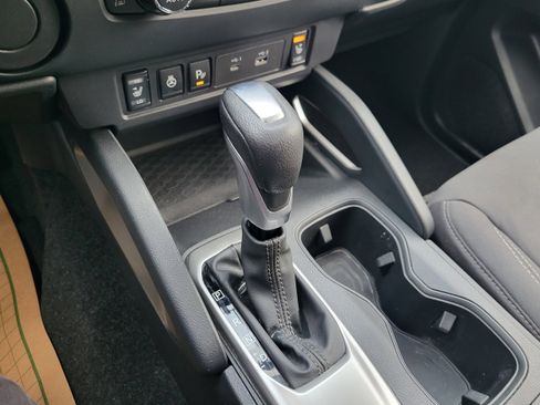 Used 2022 Nissan Frontier SV image 20