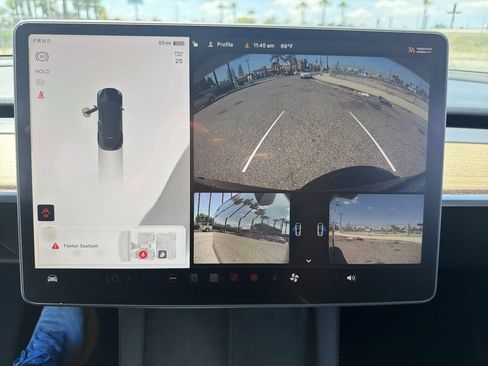 Used 2023 Tesla Model Y Performance AWD/4WD image 24