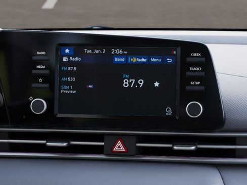 New 2025 Hyundai Elantra SE image 13