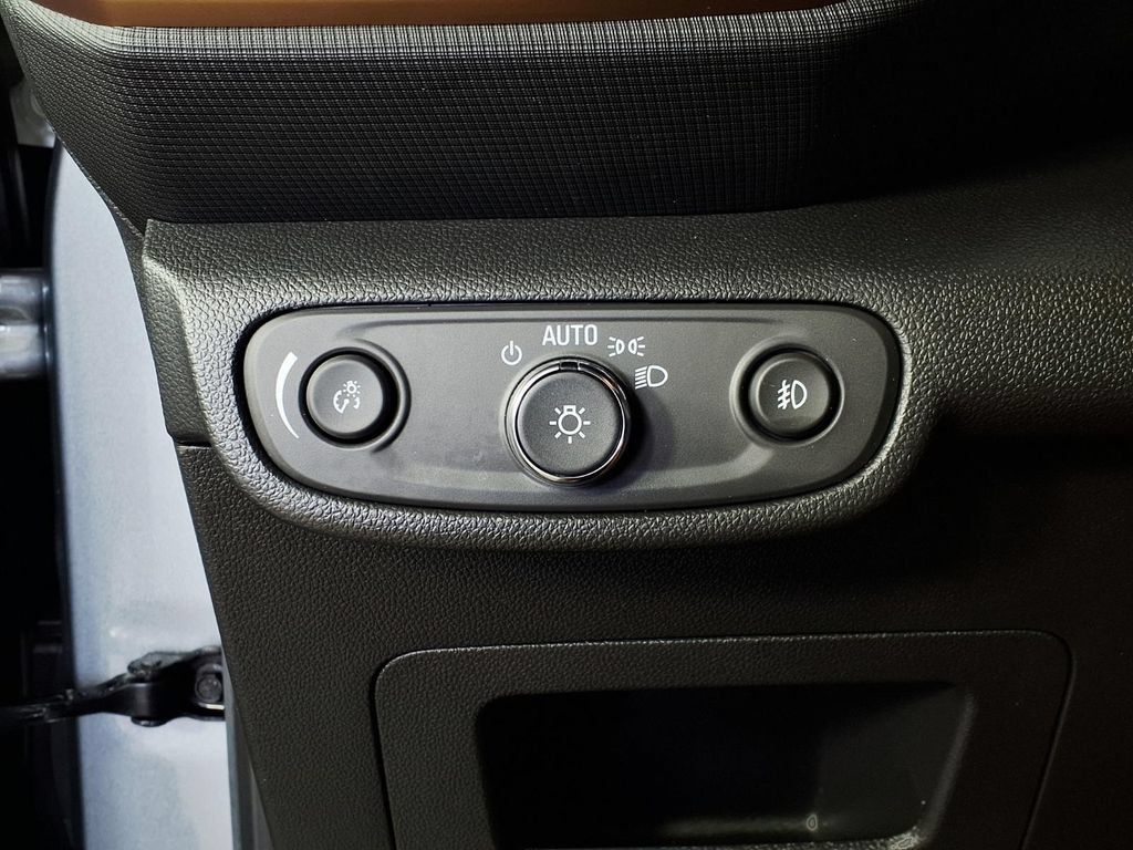 Used 2023 Chevrolet TrailBlazer ACTIV FWD image 24