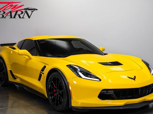 Used 2019 Chevrolet Corvette Grand Sport w/ Carbon Flash Badge Package RWD image 15