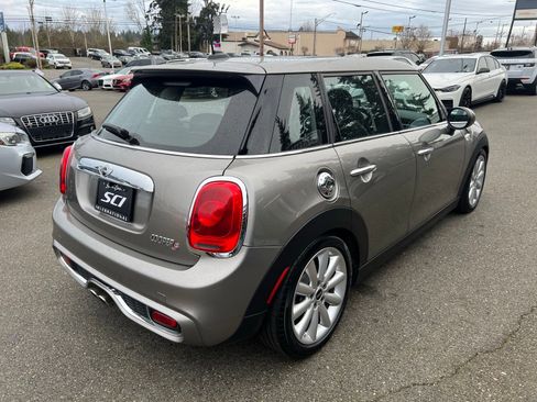 Used 2016 MINI Cooper S image 6