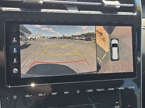 Used 2022 Hyundai Tucson Limited FWD image 16