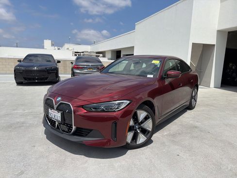 Used 2023 BMW i4 eDrive35 RWD image 3