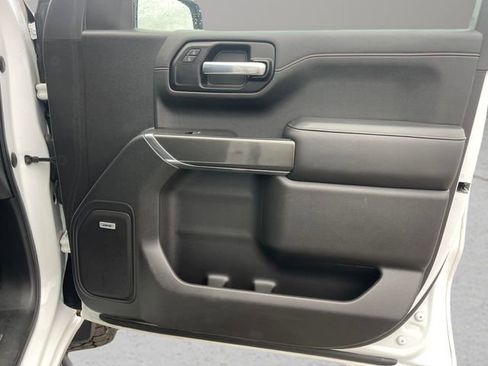 Used 2020 GMC Sierra 1500 AT4 w/ Off-Road Performance Package image 9