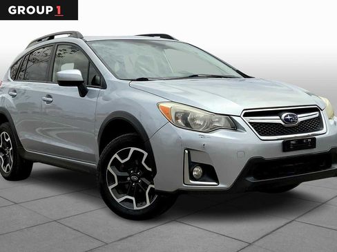 Used 2017 Subaru Crosstrek 2.0i Premium image 1