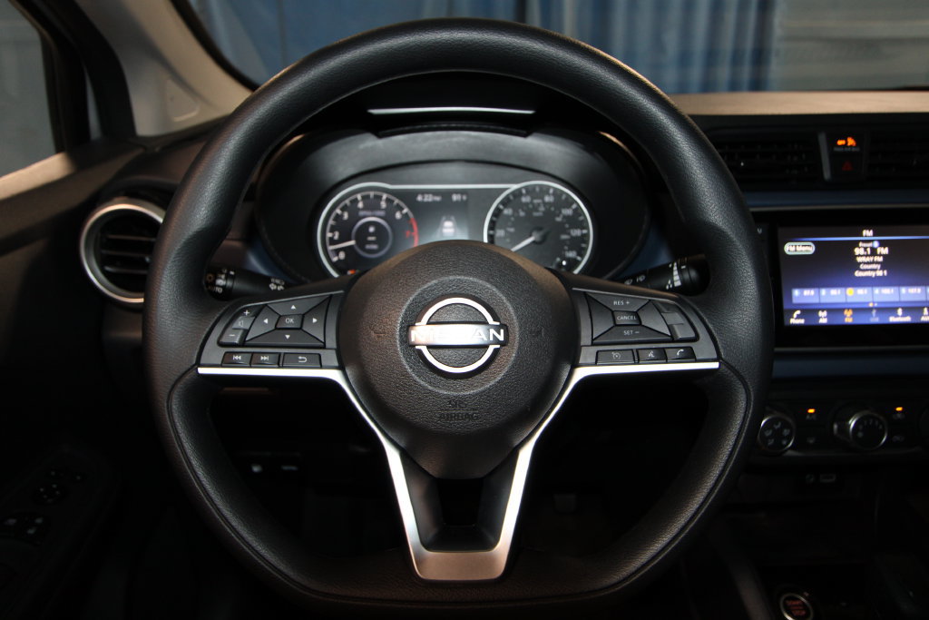 Used 2025 Nissan Versa SV FWD image 10