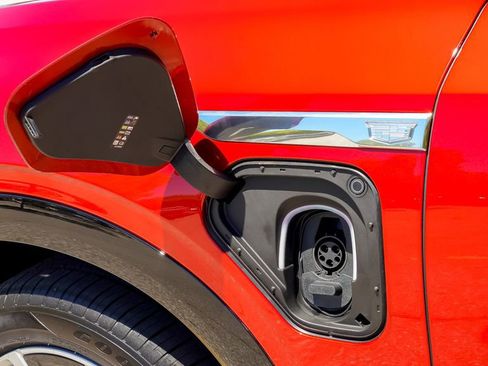 Used 2026 Cadillac Vistiq Luxury image 10