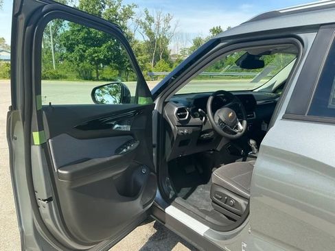 New 2026 Chevrolet TrailBlazer LT w/ Convenience Package AWD/4WD image 15