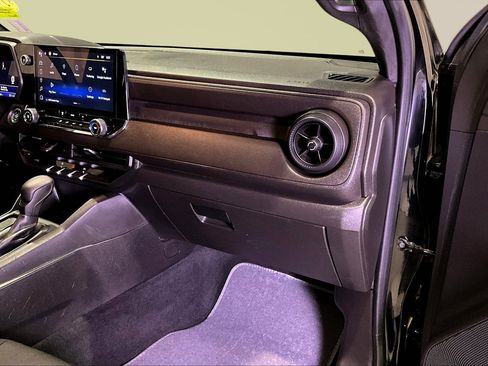 Used 2023 Chevrolet Colorado W/T image 24