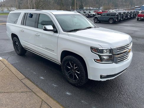 Used 2020 Chevrolet Suburban Premier w/ Max Trailering Package image 2
