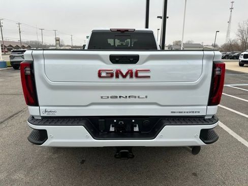 New 2026 GMC Sierra 3500 Denali w/ Denali Reserve Package image 18
