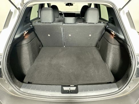 Used 2025 Nissan Kicks SV AWD/4WD image 26